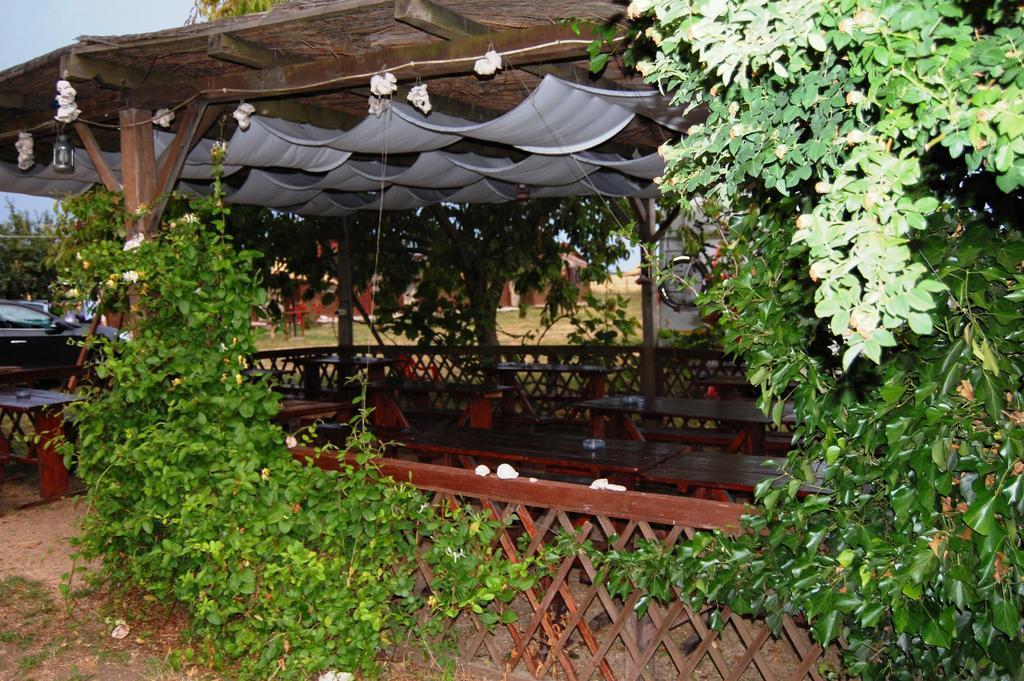 Marina Park Motel Vama Veche Ngoại thất bức ảnh
